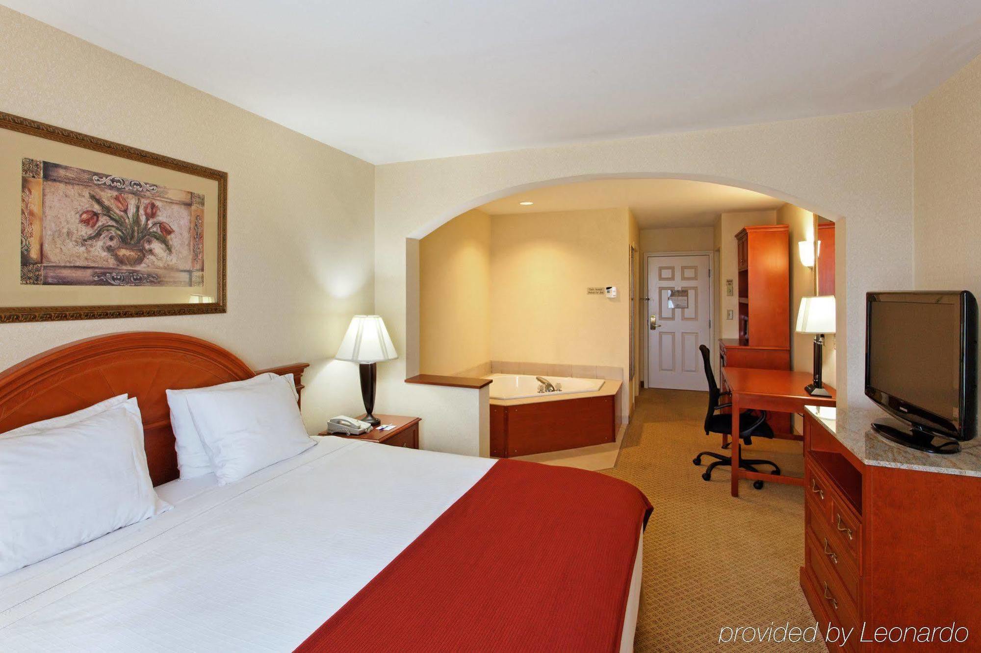 Holiday Inn Express Mystic, An Ihg Hotel Habitación foto